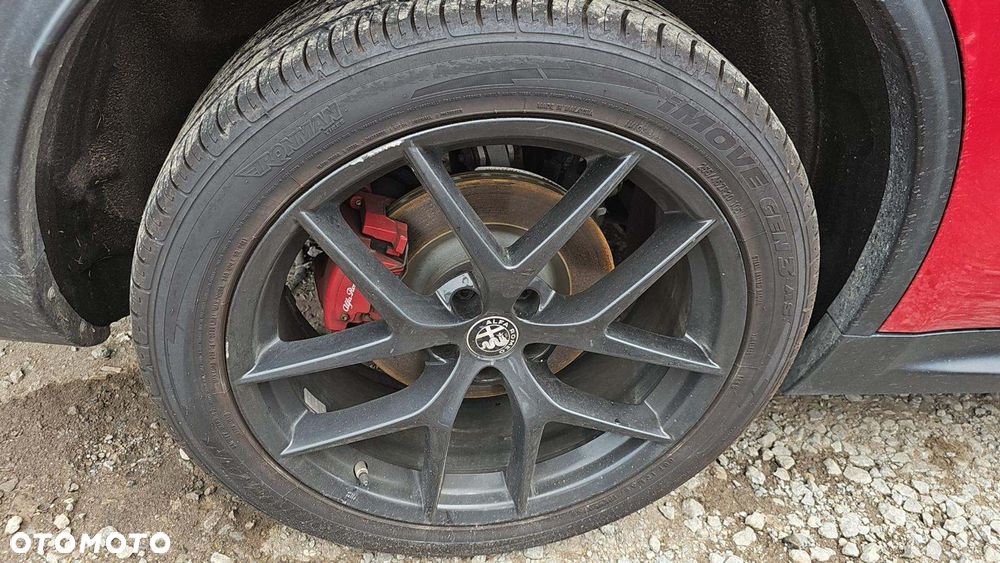 Alfa Romeo Stelvio 2.0 Turbo TI Q4 - 14