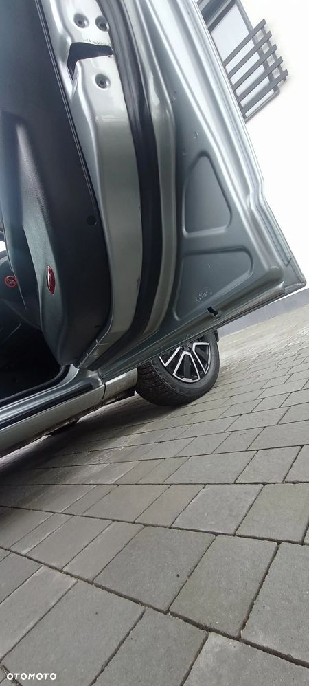 Ford Mondeo 2.0 Trend - 18