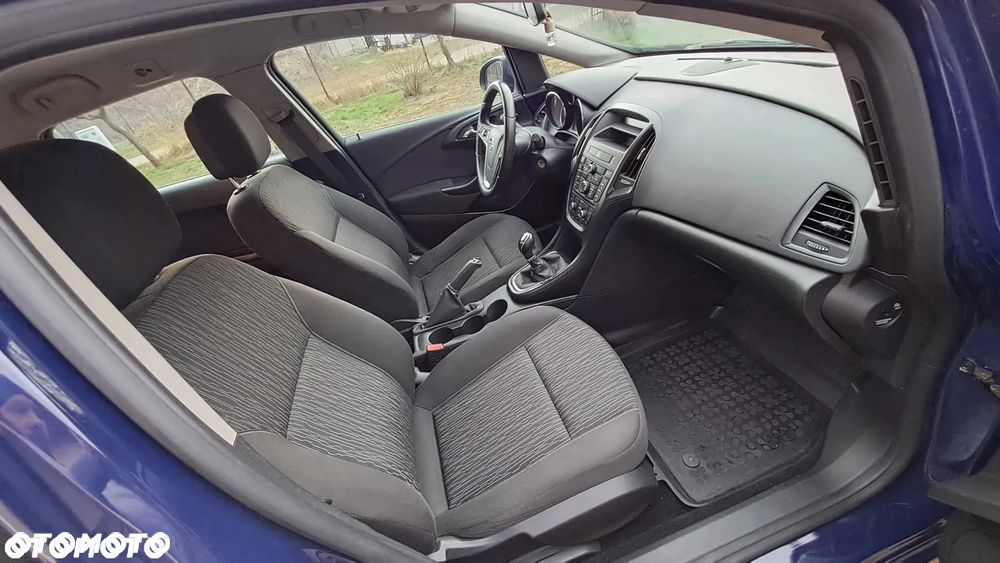 Opel Astra IV 1.6 CDTI Essentia - 17