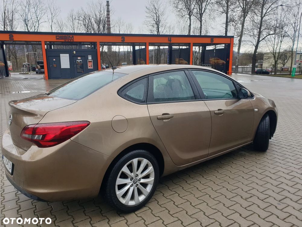 Opel Astra 1.6 automatik Active - 9