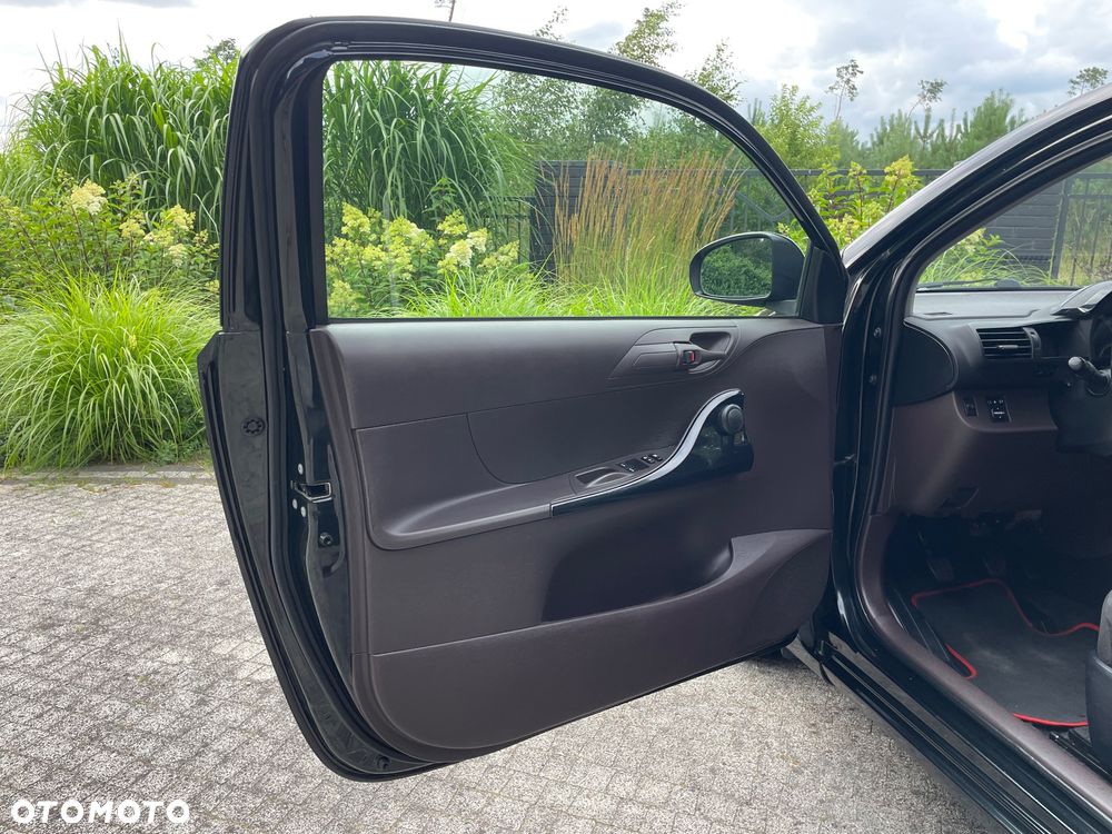 Toyota iQ 1.33 - 33