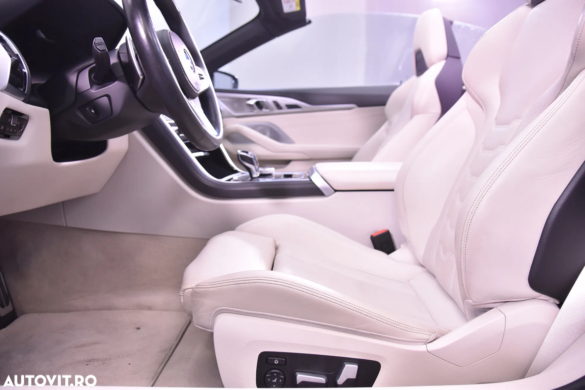 BMW M8 M850i xDrive AT - 33