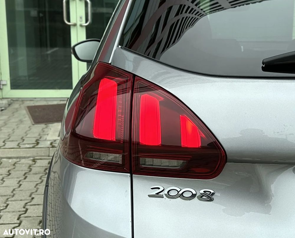Peugeot 2008 - 18