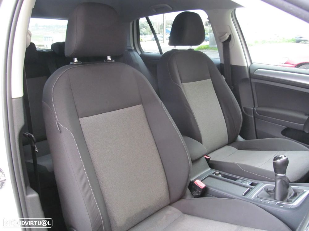 VW Golf 1.6 TDi Trendline - 10