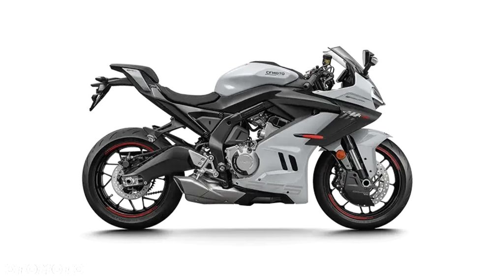CFMoto 675SR - 3