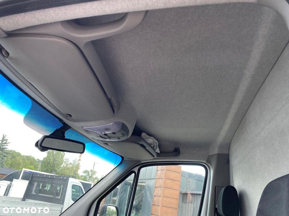 Mercedes-Benz SPRINTER - 13