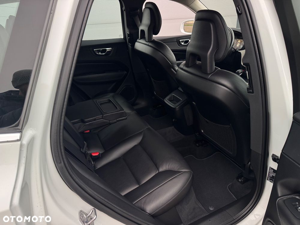 Volvo XC 60 D4 AWD Inscription - 25