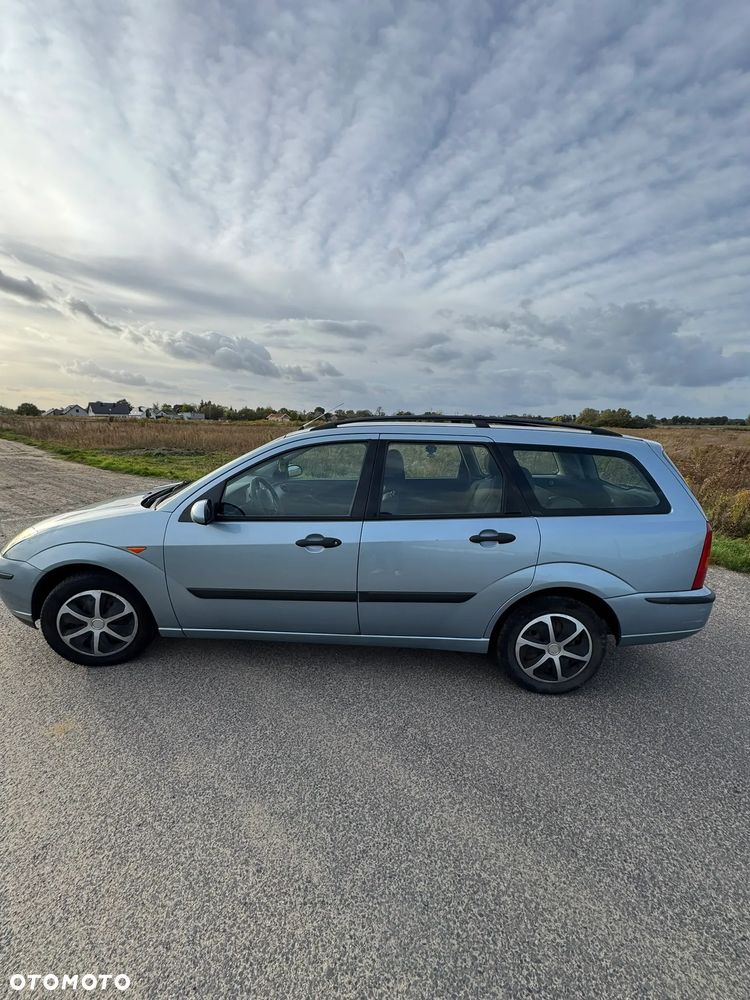 Ford Focus 1.8 Trend - 5