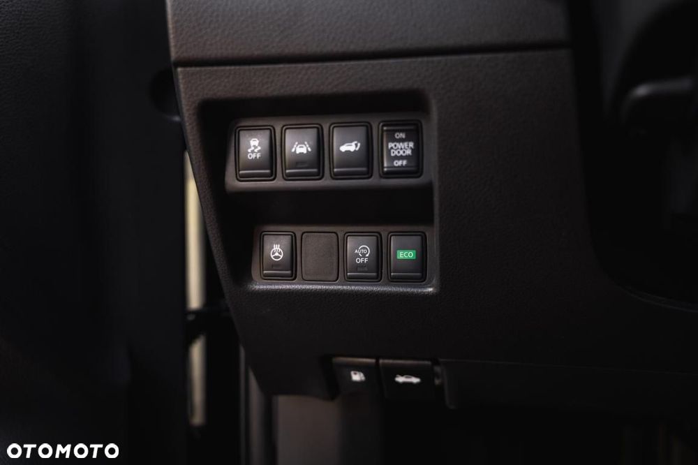 Nissan X-Trail - 25