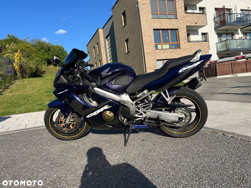 Honda CBR - 1