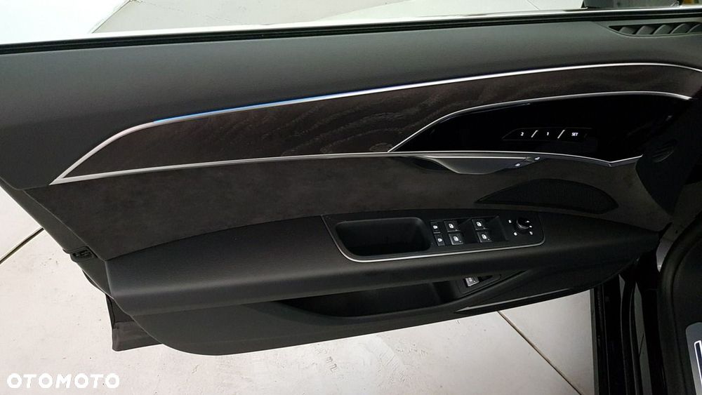 Audi A8 - 16