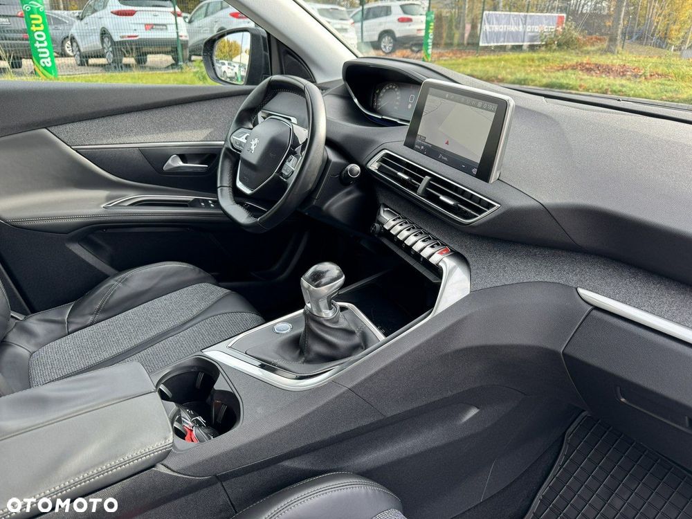 Peugeot 3008 PureTech 130 Stop & Start GPF Allure - 37