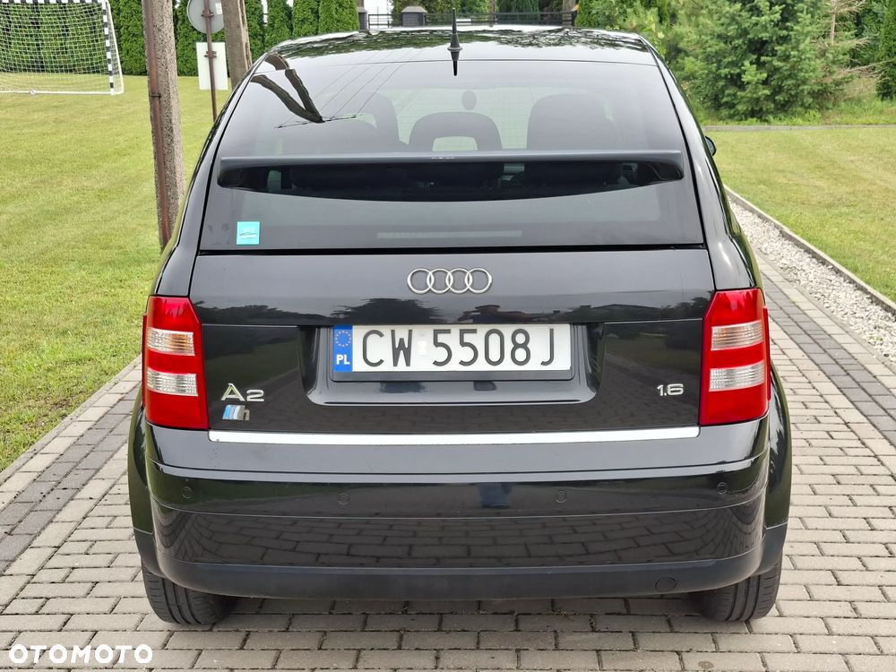 Audi A2 1.6 FSI - 11