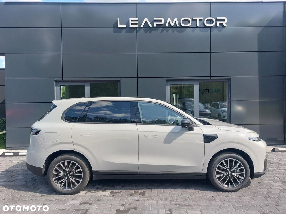Leapmotor C10 - 8