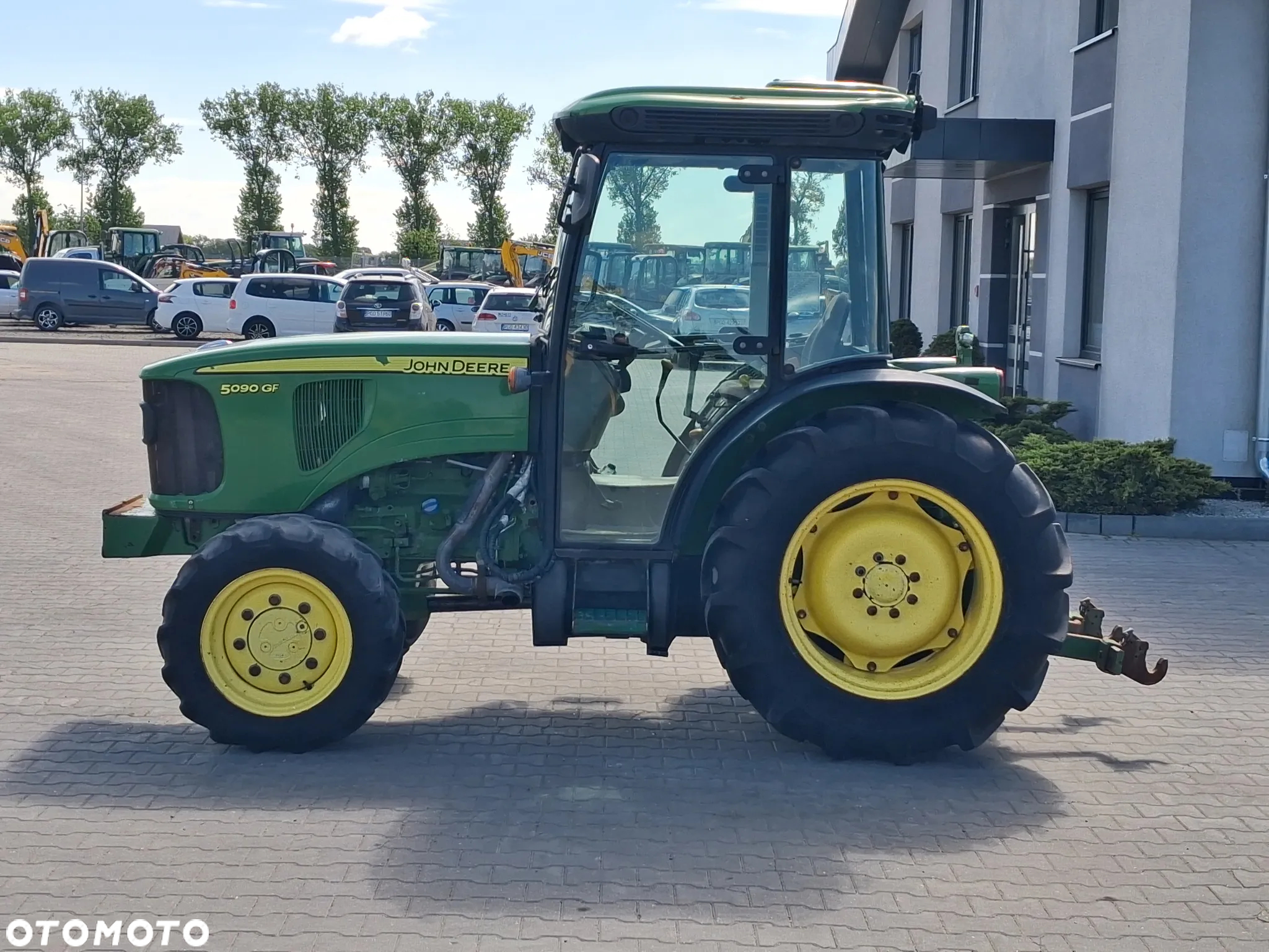 John Deere 5090 GF - 2