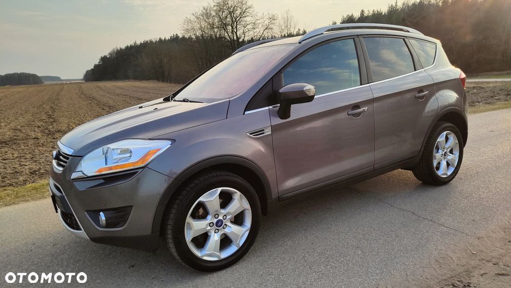 Ford Kuga 2.0 TDCi 4x4 Titanium - 38