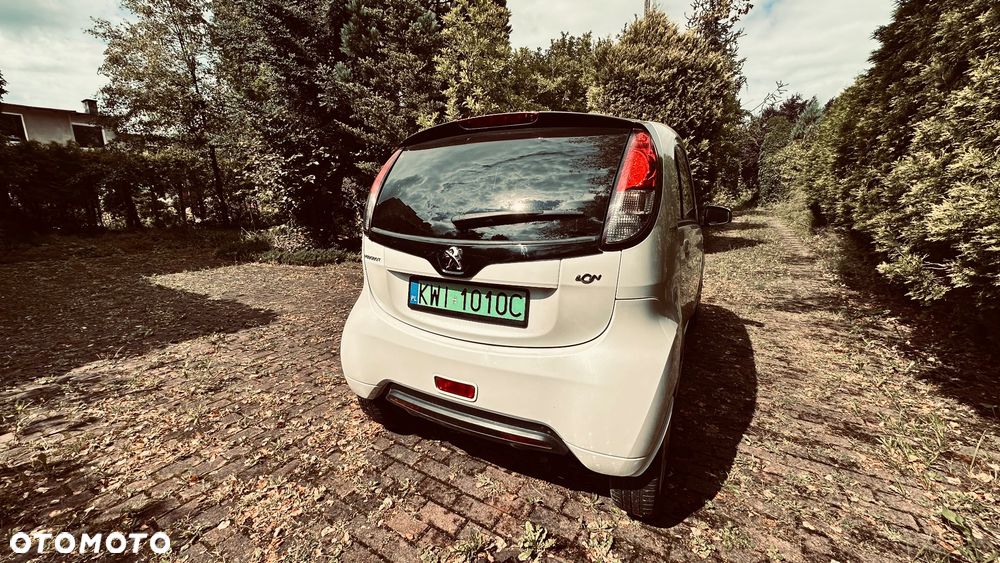 Peugeot iOn Active - 10
