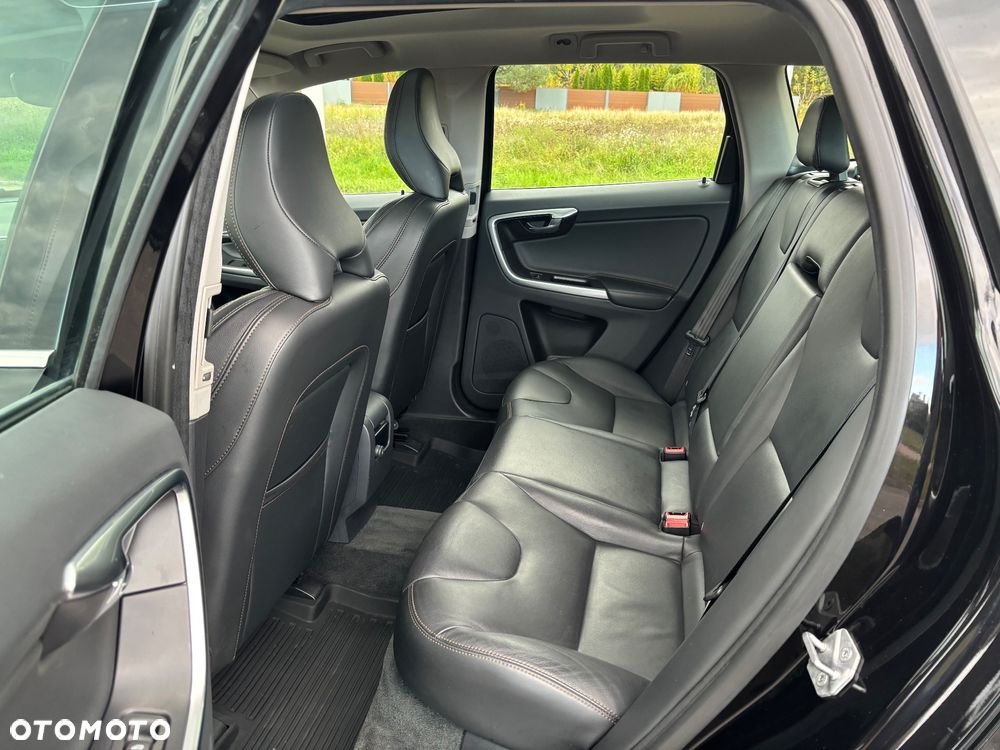 Volvo XC 60 D3 Drive-E Kinetic - 11