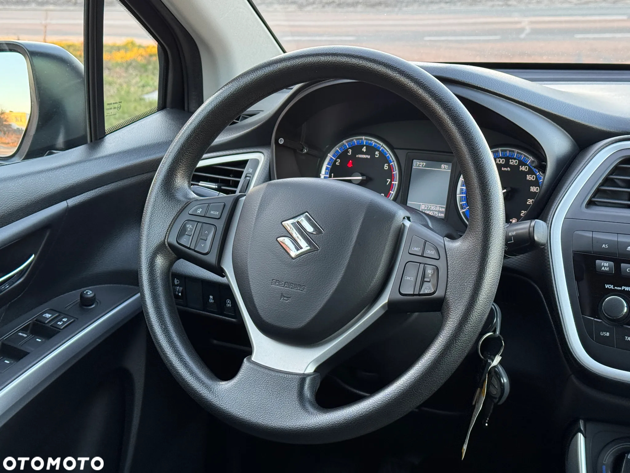 Suzuki SX4 S-Cross 1.6 Comfort - 24