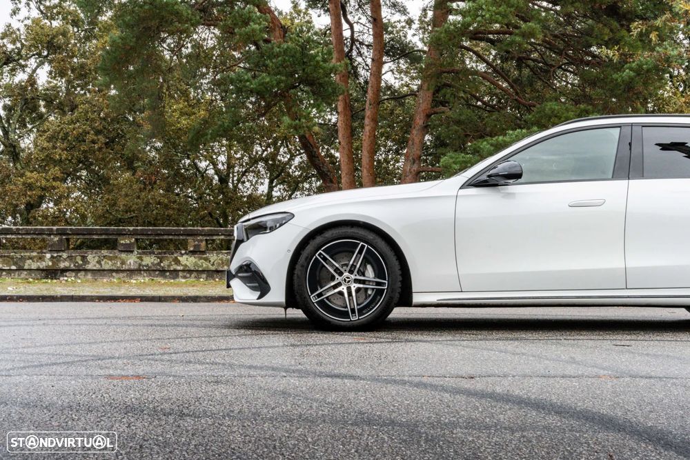Mercedes-Benz E 300 e 4Matic 9G-TRONIC - 26
