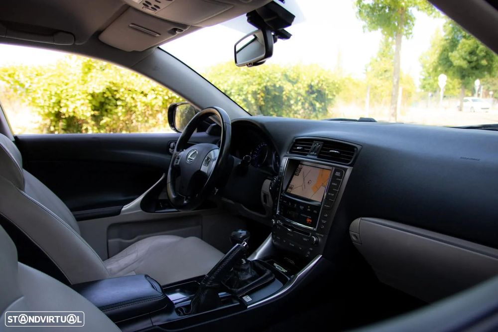 Lexus IS 200 d P.Executive 6G - 43