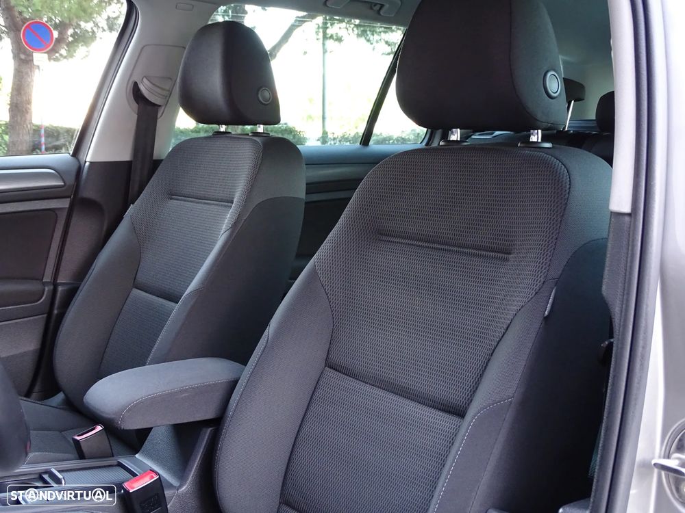 VW Golf Variant 1.0 TSI Confortline - 6