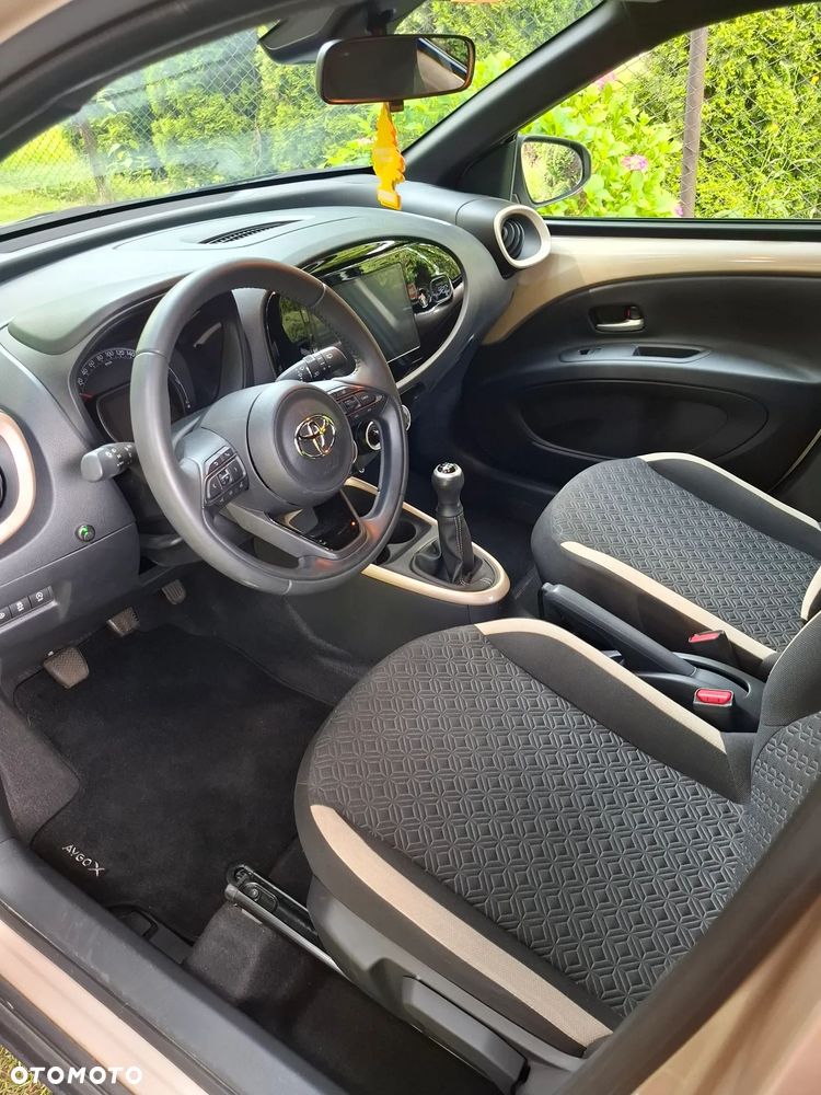 Toyota Aygo x - 17