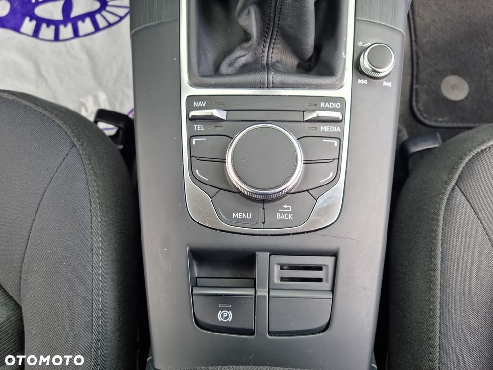 Audi A3 1.2 TFSI Attraction - 23