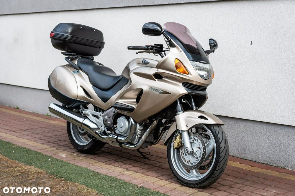Honda NTV - 1