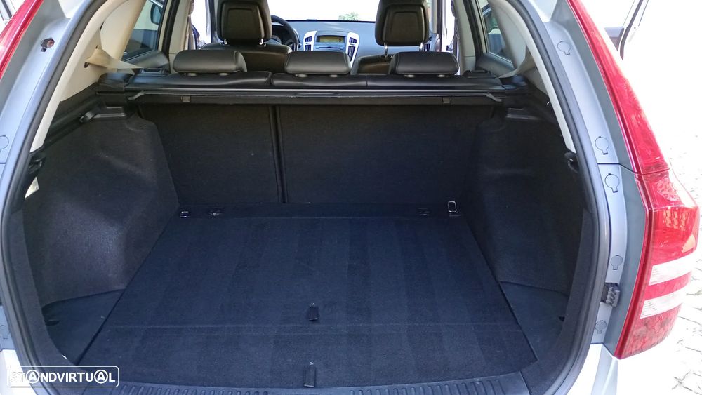 Kia Ceed SW 1.4 CVVT LX - 10