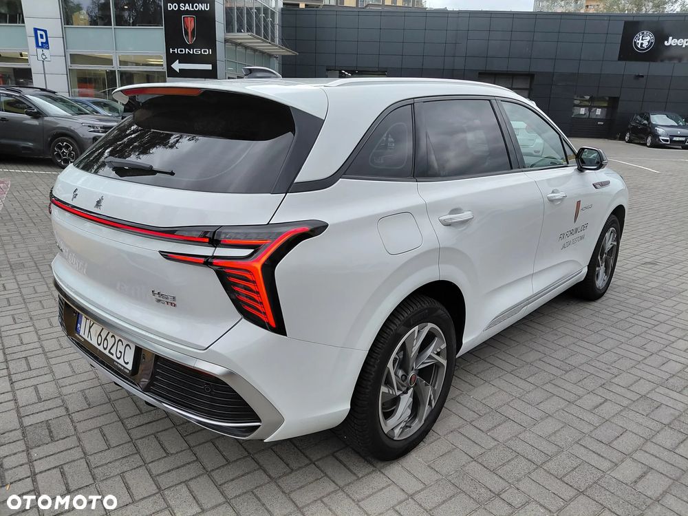 Hongqi HS3 - 5