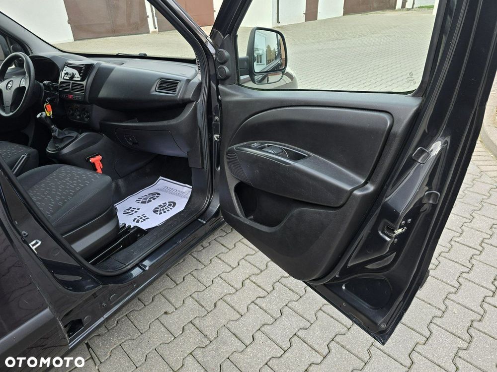 Opel Combo - 16