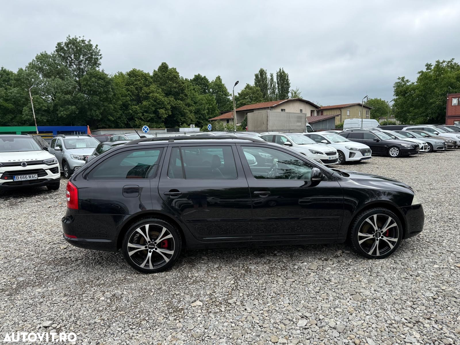 Skoda Octavia 2.0 FSI Turbo RS - 34