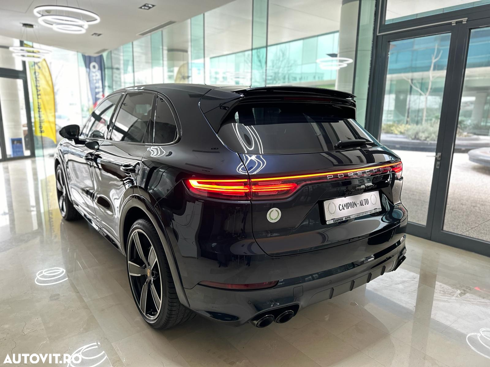 Porsche Cayenne Turbo - 5