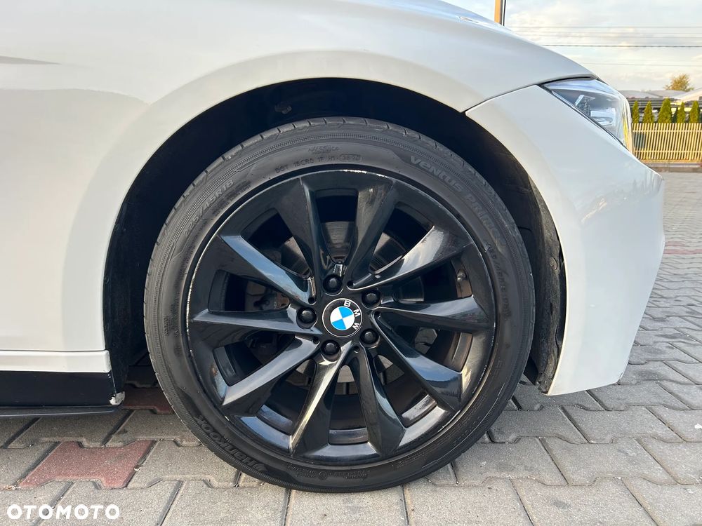 BMW Seria 3 328i xDrive - 7