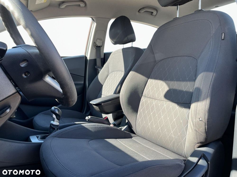 Kia Rio - 13