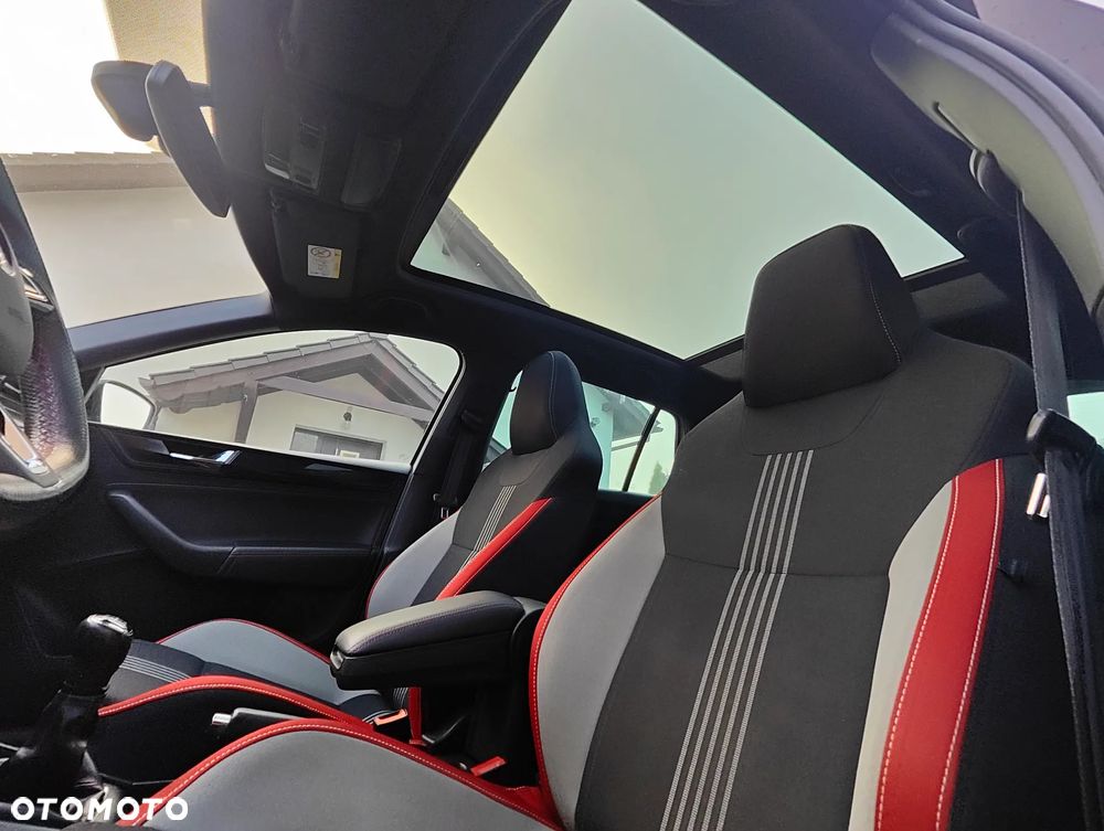 Skoda RAPID Spb 1.0 TSI Monte Carlo - 19