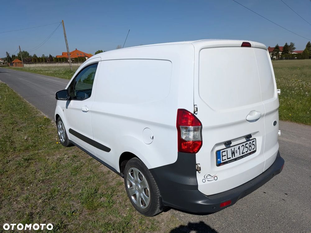 Ford Transit Courier - 5