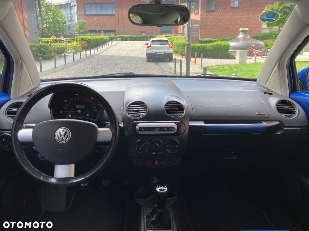 Volkswagen New Beetle - 17