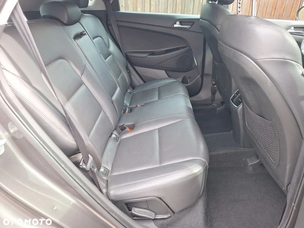 Hyundai Tucson blue 1.7 CRDi 2WD DCT Premium - 26