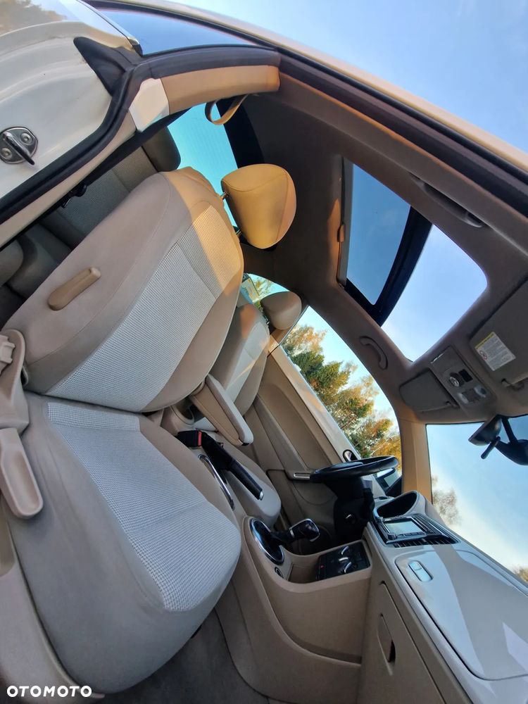 Volkswagen Beetle The 1.6 TDI DPF DSG - 22