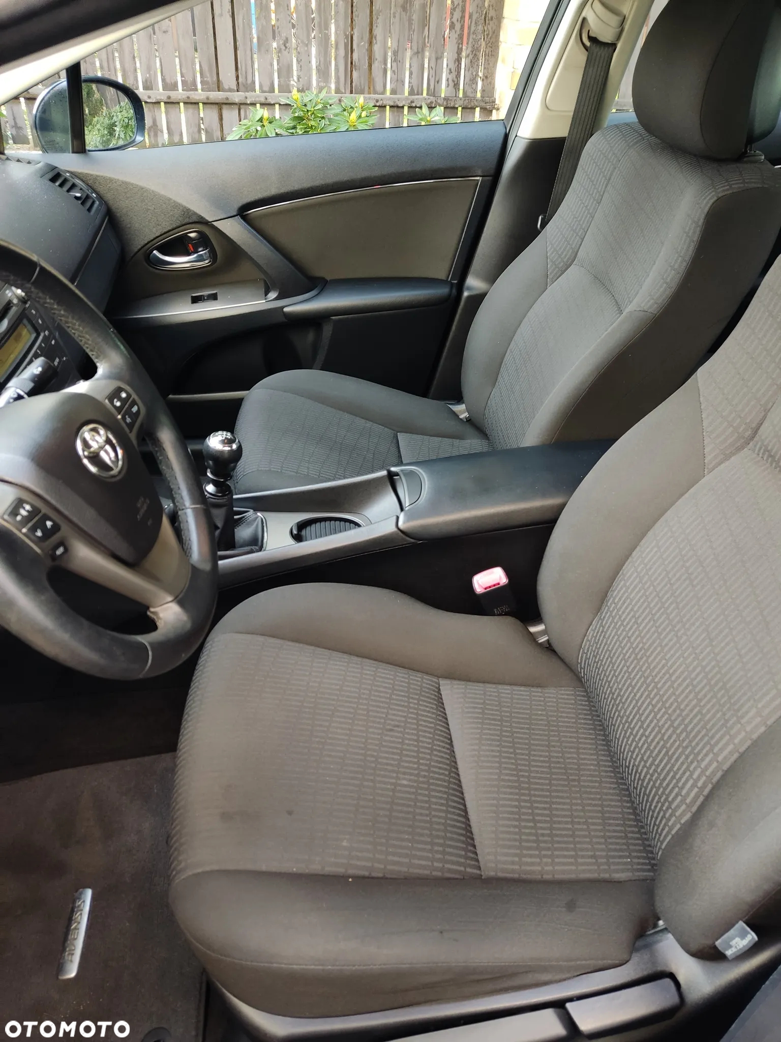 Toyota Avensis - 21
