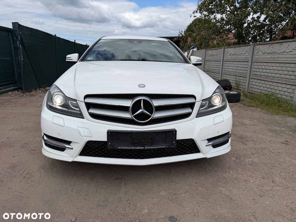 Mercedes-Benz Klasa C 220 CDI DPF BlueEFFICIENCY 7G-TRONIC Edition 1 - 9
