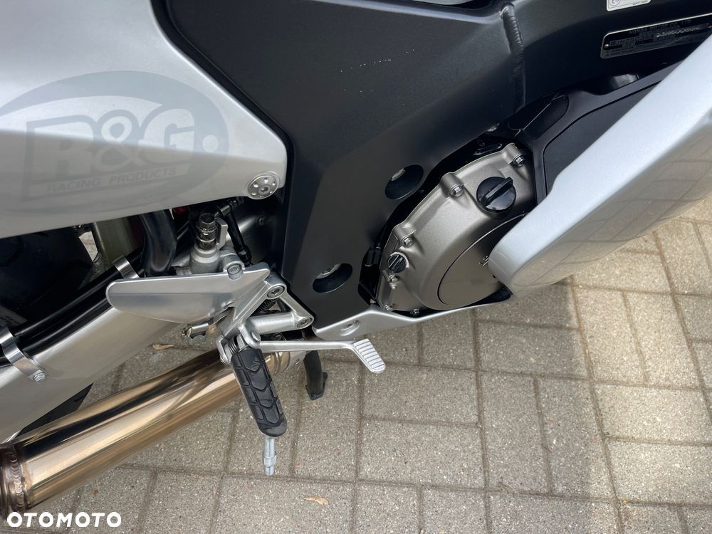 Honda CBR - 13
