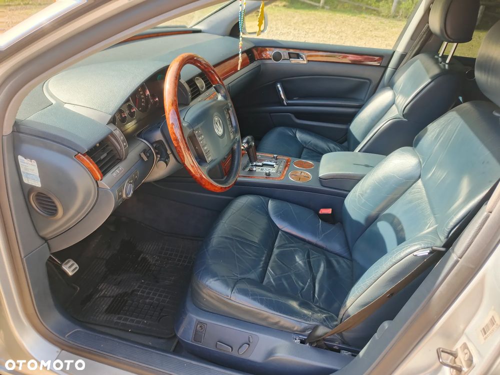 Volkswagen Phaeton 3.2 V6 Tiptr (5 os.) - 1