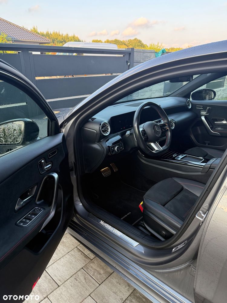 Mercedes-Benz Klasa A 220 4-Matic AMG Line 7G-DCT - 8