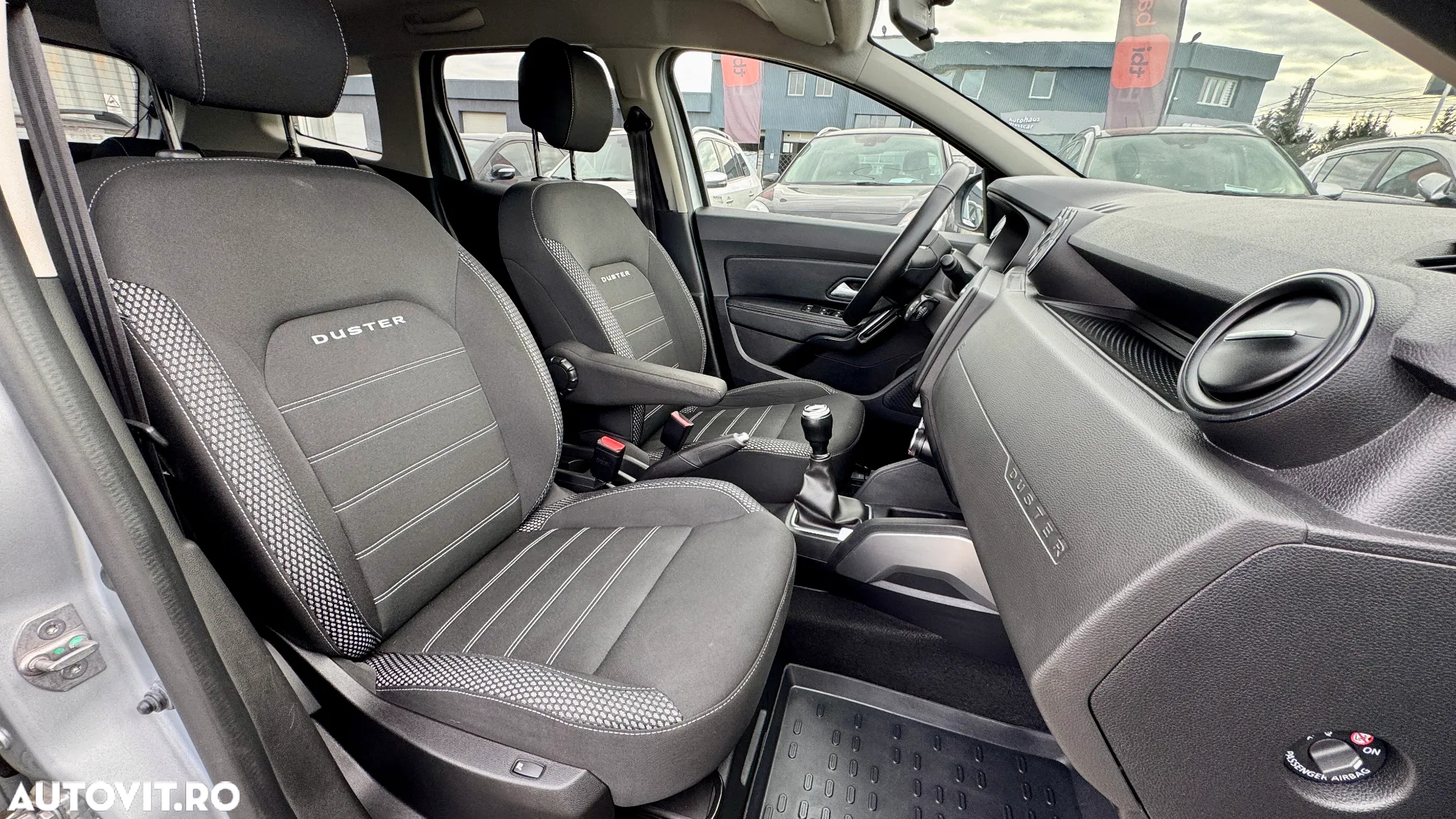 Dacia Duster 1.6 SCe Prestige jante 17" - 14