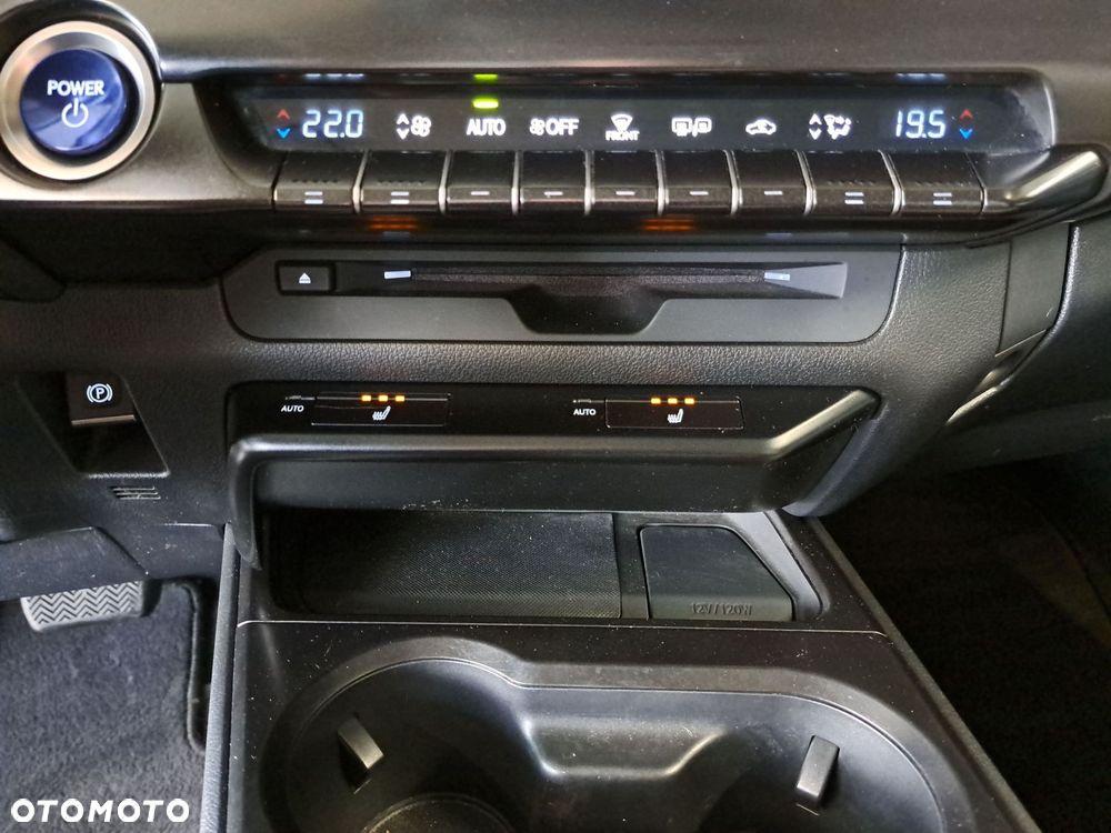Lexus UX - 26