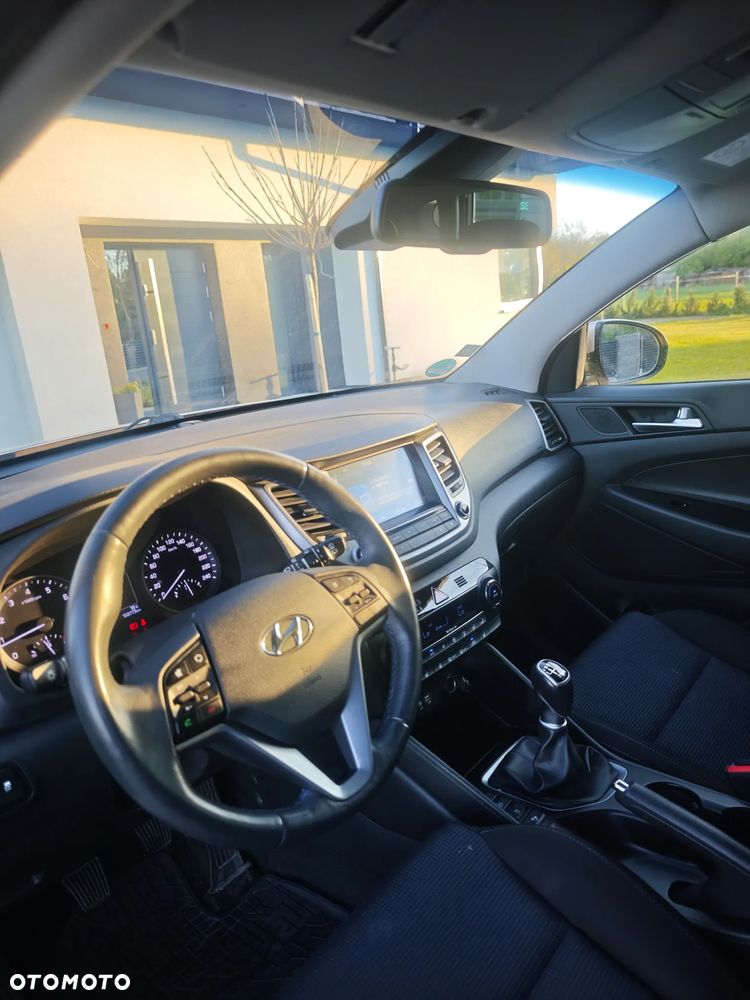Hyundai Tucson blue 1.6 GDi 2WD Intro Edition - 16