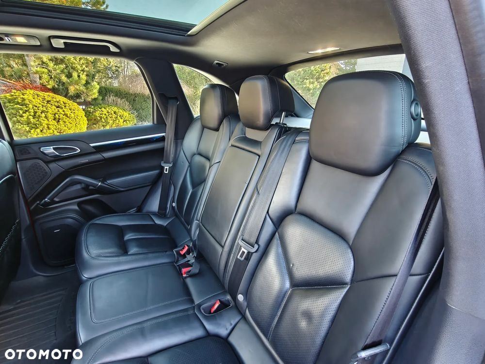 Porsche Cayenne Standard - 13